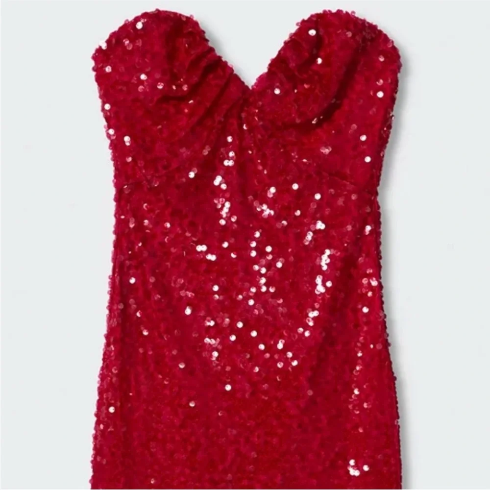 Red/pink Sequin Dress - Picture 2 of 6